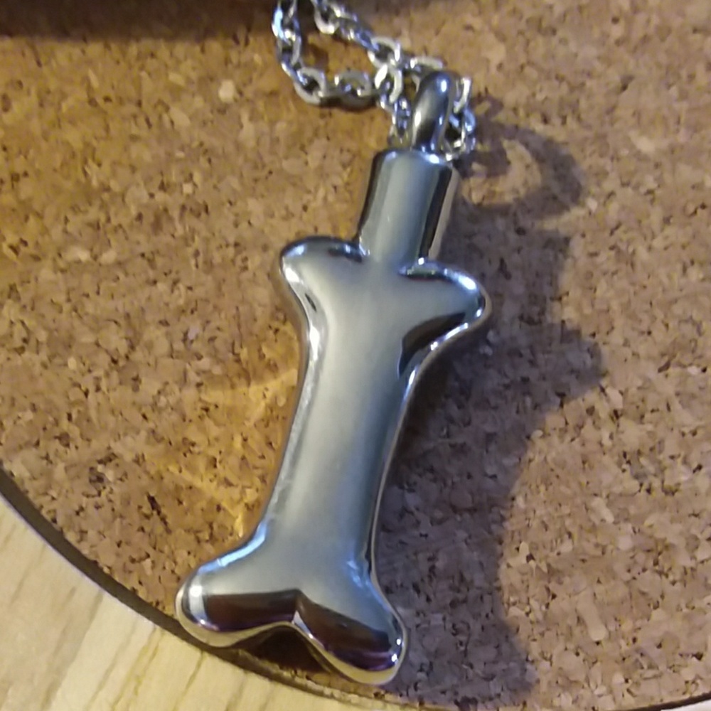 SOLD****Dog bone cremation urn necklace - Picture 4 of 6